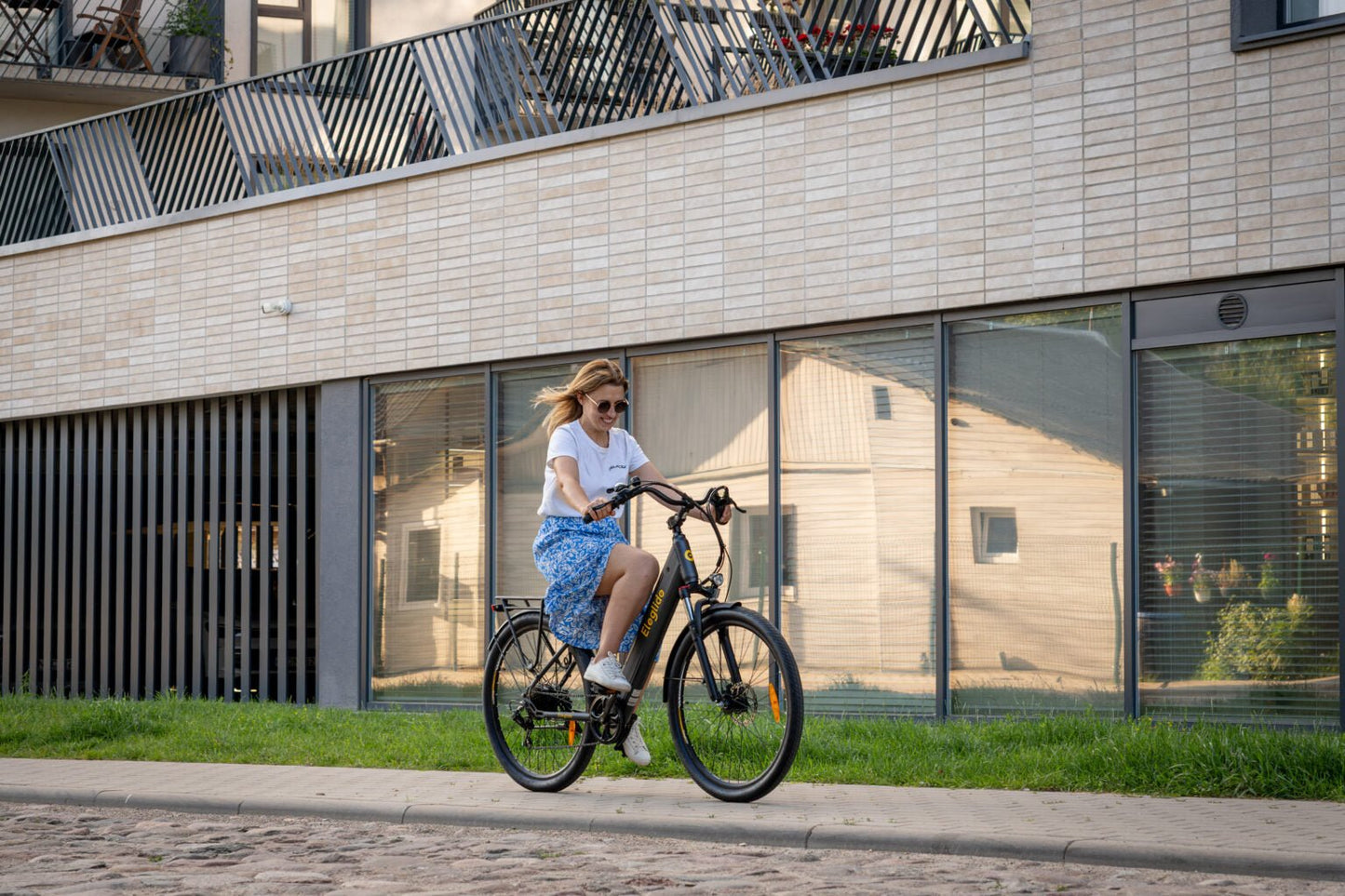 Eleglide T2 - Bicicleta eléctrica - Tienda de ruedas
