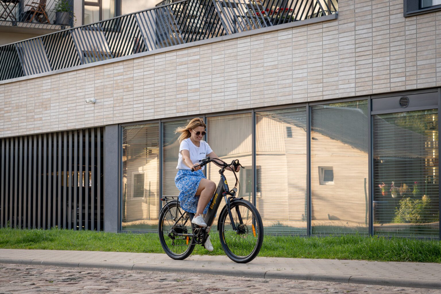 Eleglide T2 - Bicicleta eléctrica - Tienda de ruedas