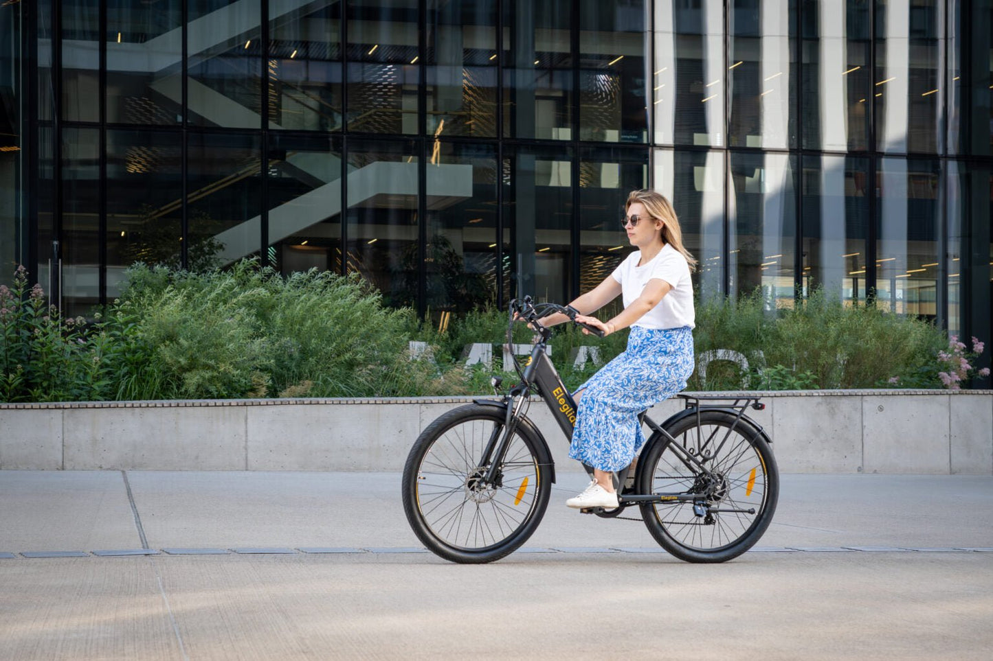 Eleglide T2 - Bicicleta eléctrica - Tienda de ruedas