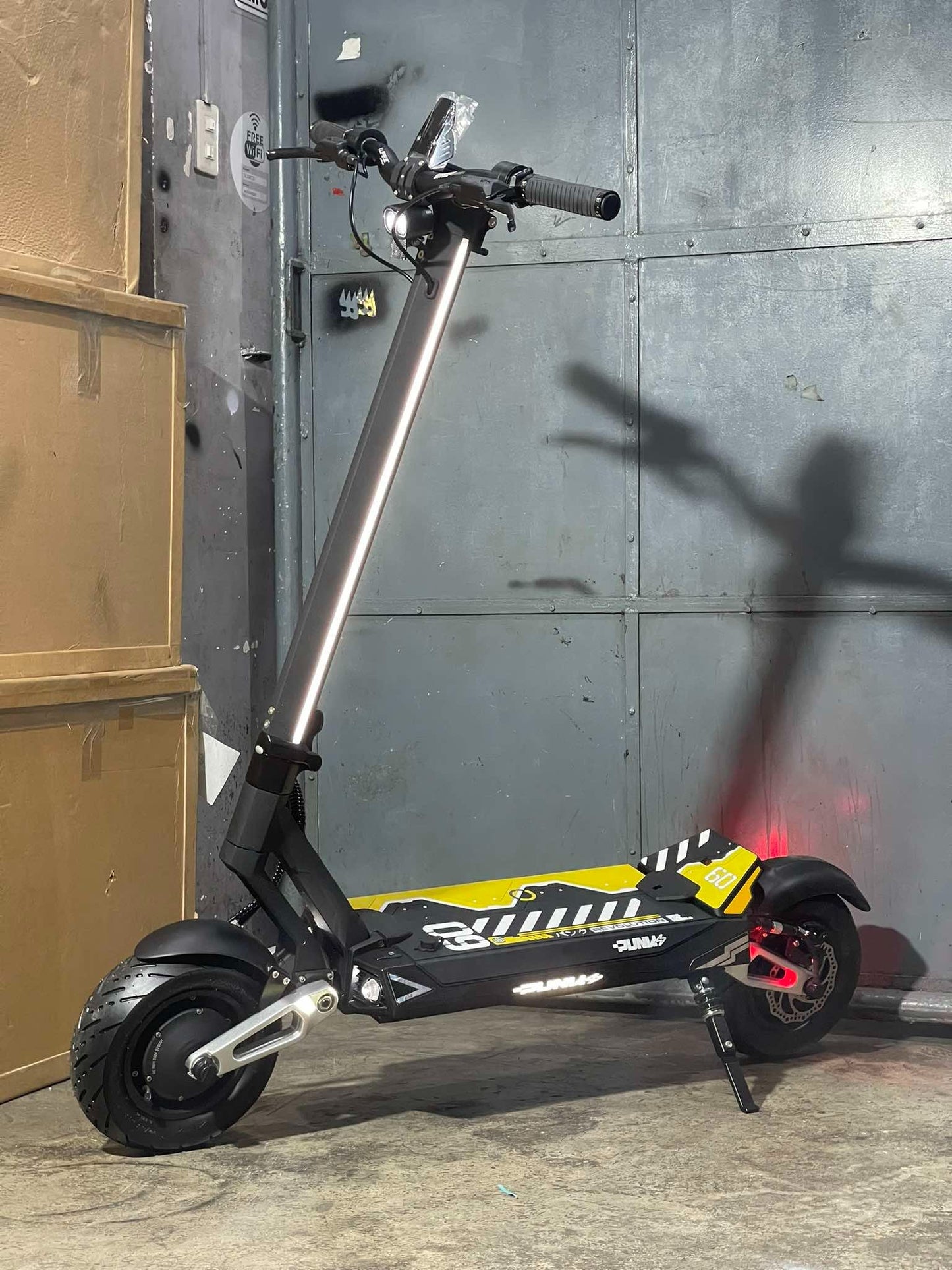 rebelde punk Patinete eléctrico - Tienda de ruedas