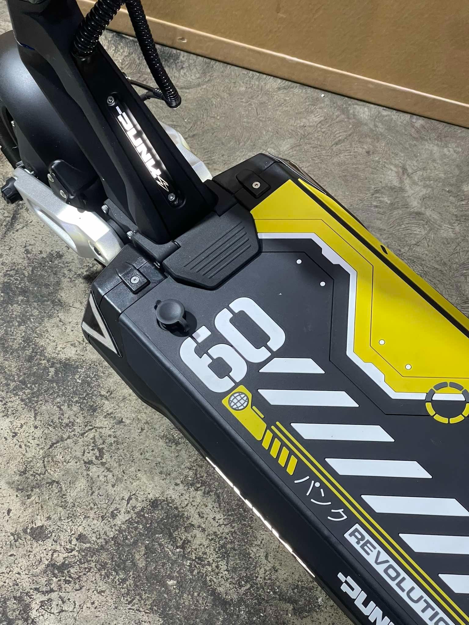 rebelde punk Patinete eléctrico - Tienda de ruedas