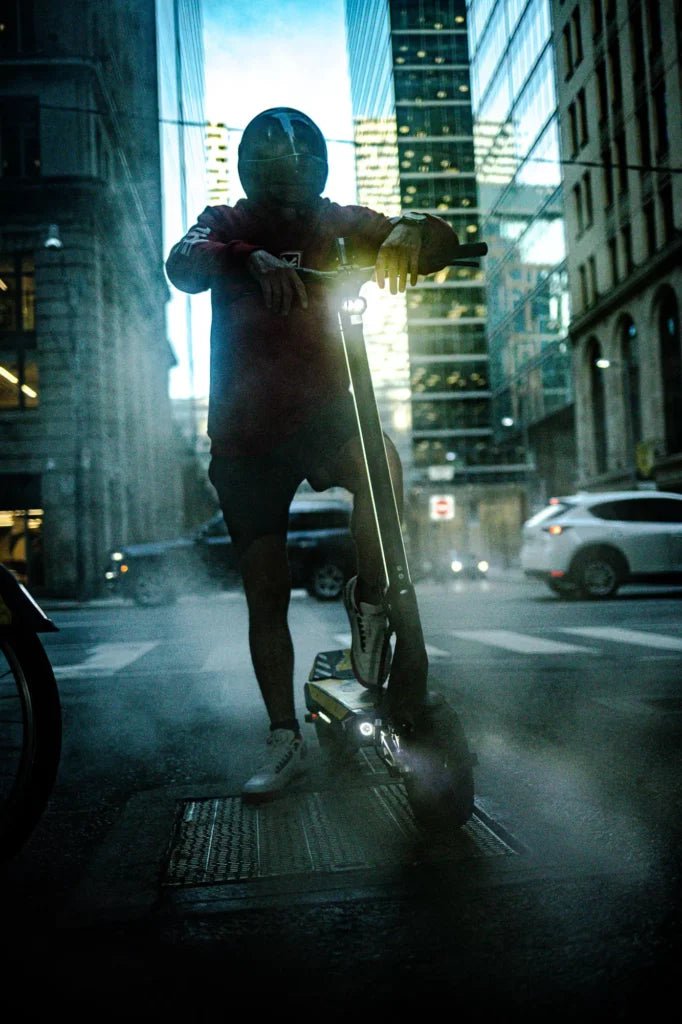 Punk rebelde Pro Max - Patinete eléctrico - Tienda de ruedas