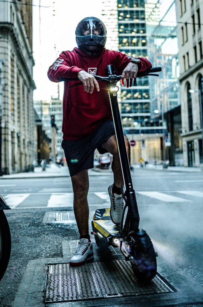 Punk rebelde Pro Max - Patinete eléctrico - Tienda de ruedas